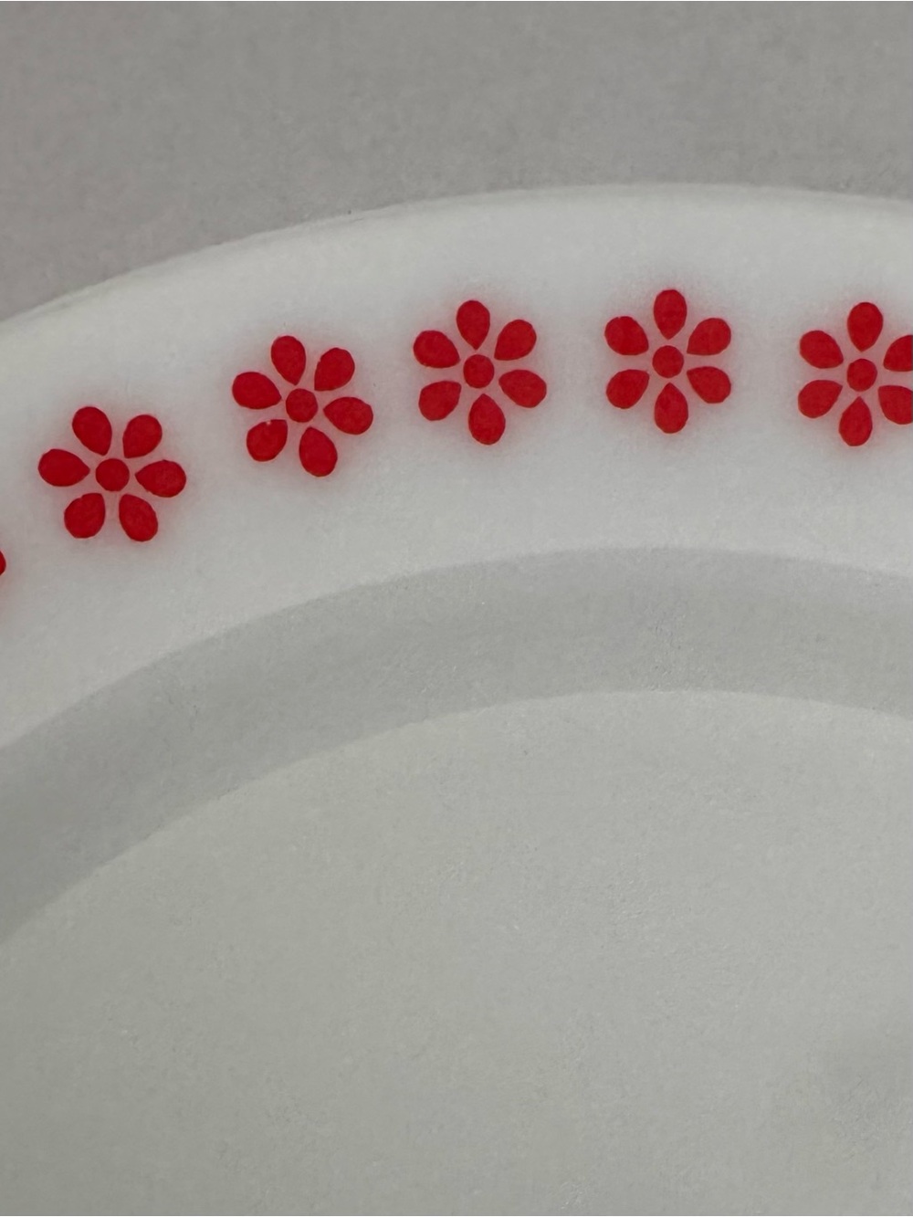 Vintage Pyrex Plate Friendship Penn Dutch Pattern White Red 795-13 10.5” - Picture 2 of 4